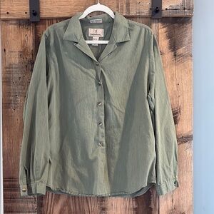 Browning Sage Green Women's Top -NWOT
